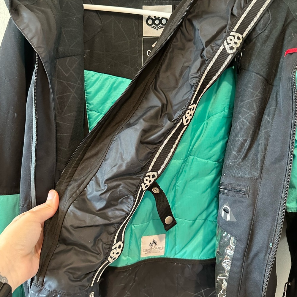 686 ski jacket - Picture 3 of 11